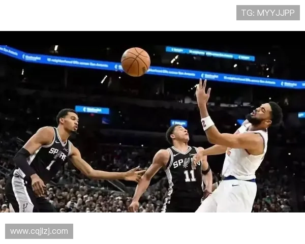 勇士与马刺激战11月19日NBA赛场精彩对决引发球迷热议